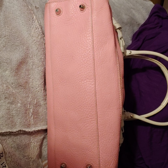 SOLD.......Coach bag - Picture 4 of 16